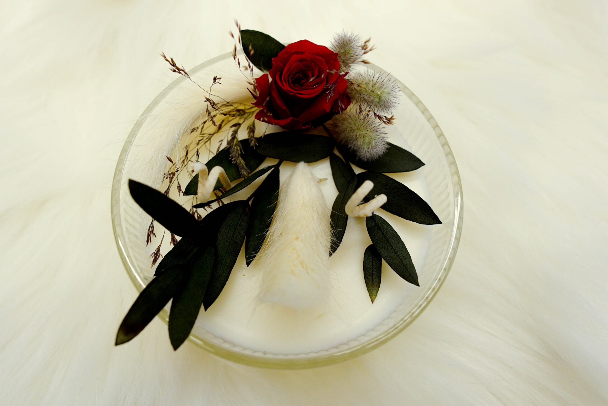 Boho stiilis käsitööküünal uinuvate rooside ja kõrrelistega - Image 2