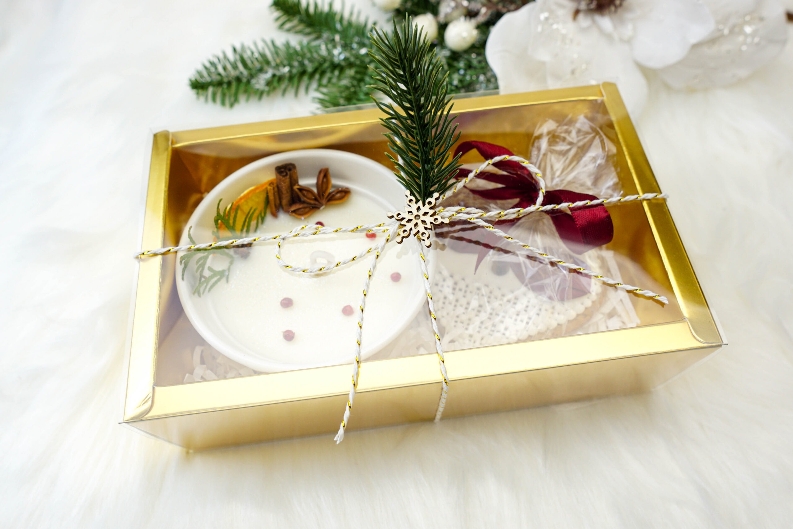 Kinkekomplekt – Jõuluküünal ja piparkook