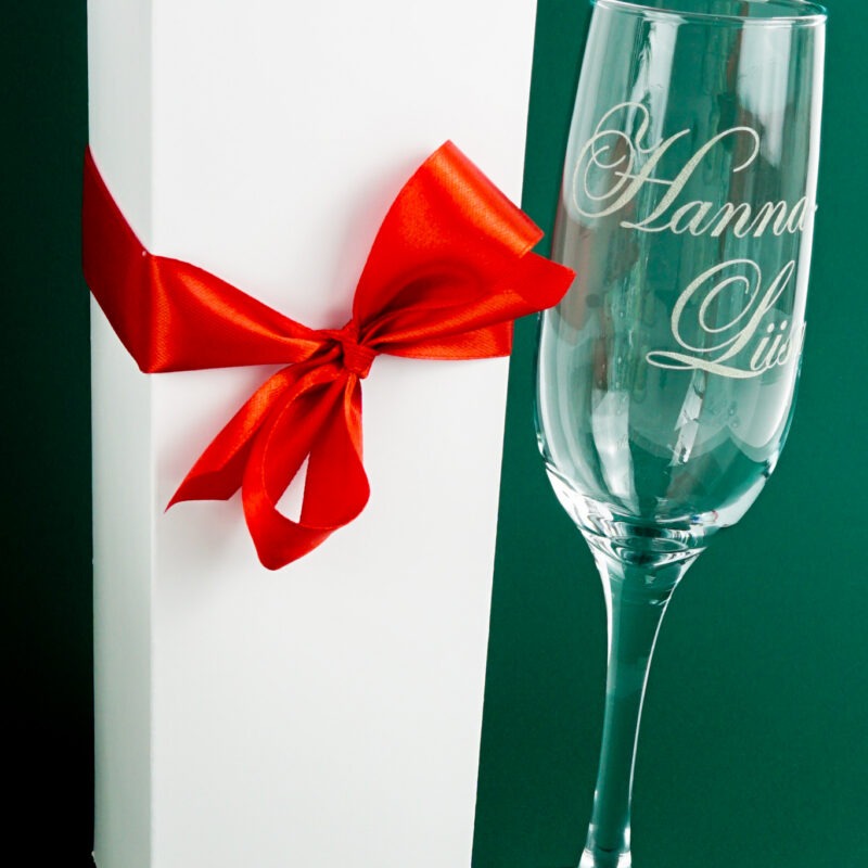 Graveeringuga pokaalid